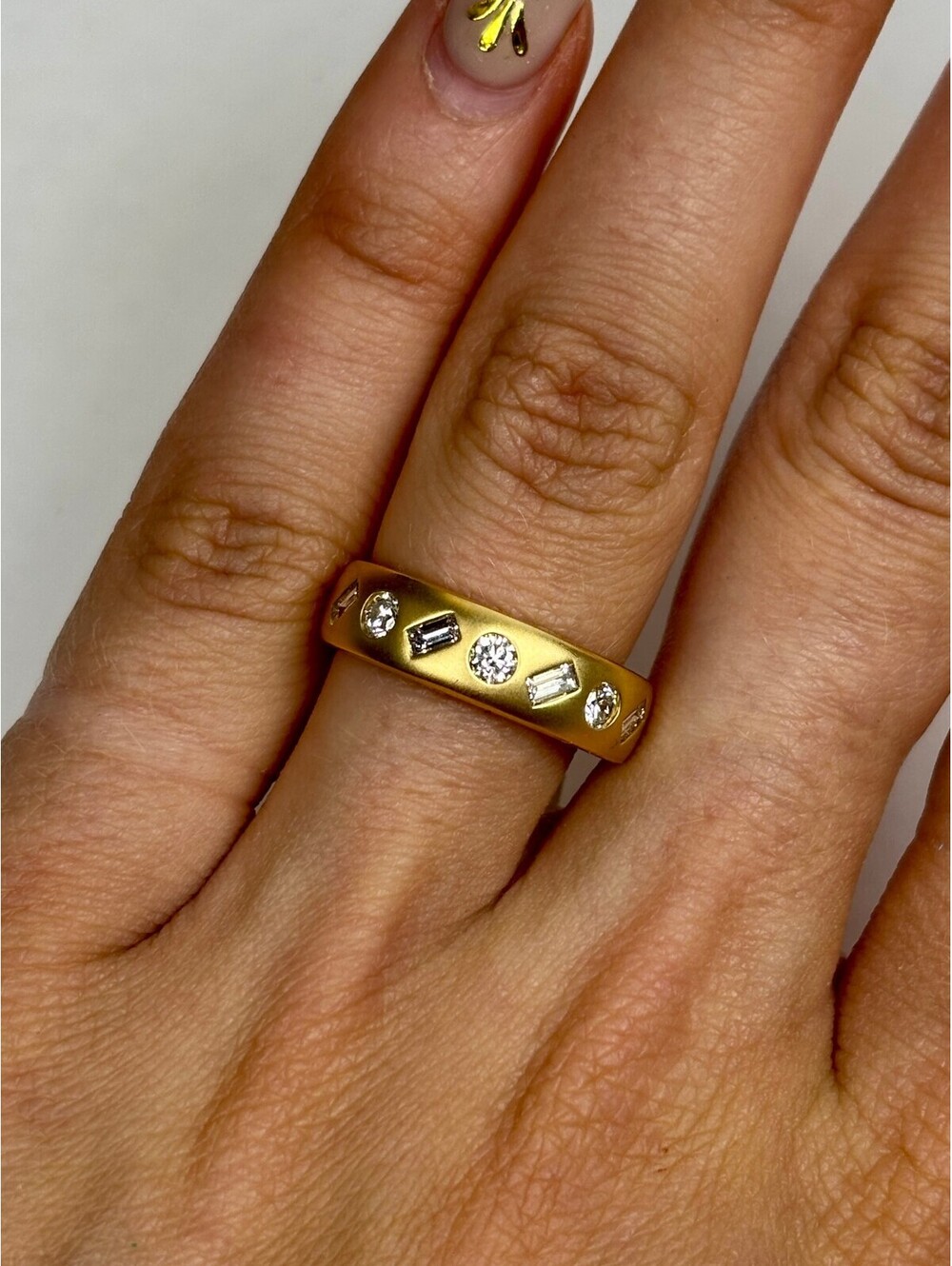 18k Yellow Gold Diamond Ring